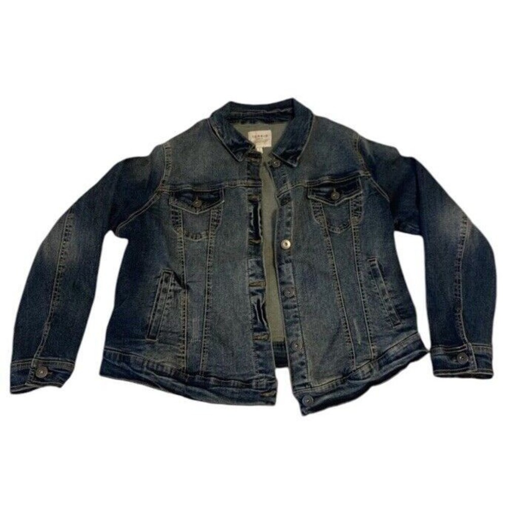 TORRID Distressed Look Dark Denim STRETCH Jean Jacket Button up Plus SZ 2‎